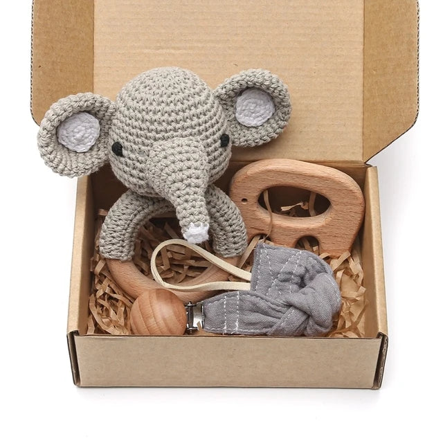 Ensemble hochets en bois et crochet