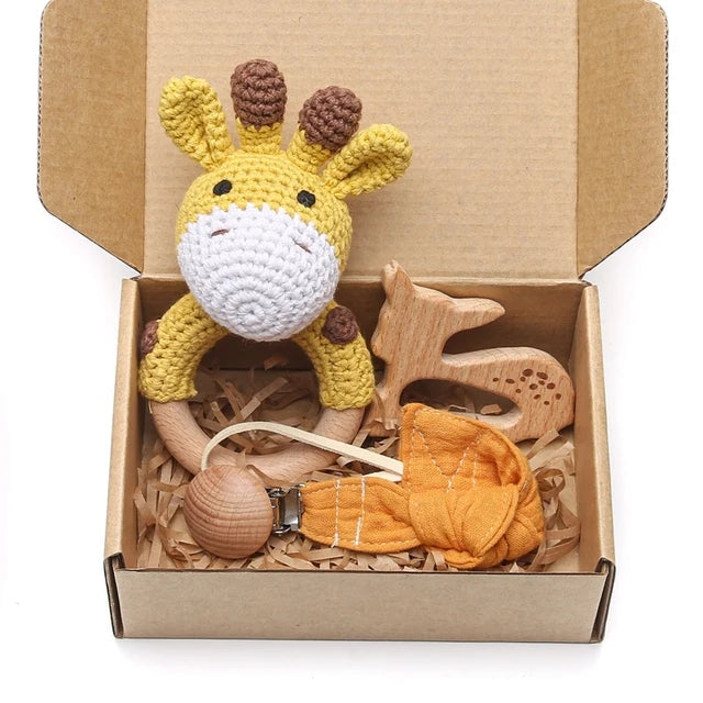 Ensemble hochets en bois et crochet