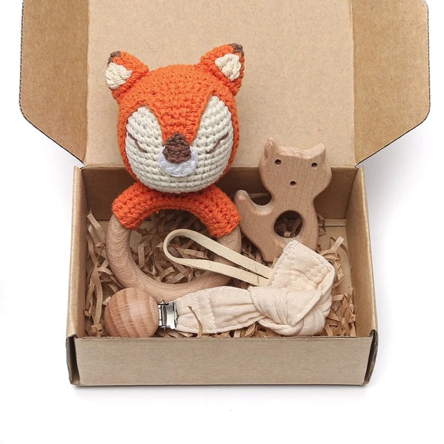 Ensemble hochets en bois et crochet